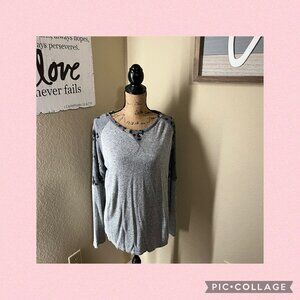 Maurices 24/7 Gray/leopard Shirt Size XL